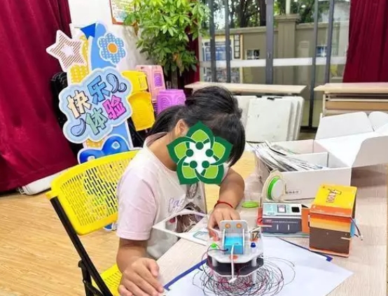 用爱与陪伴点亮童心，松山湖助力困境儿童快乐成长